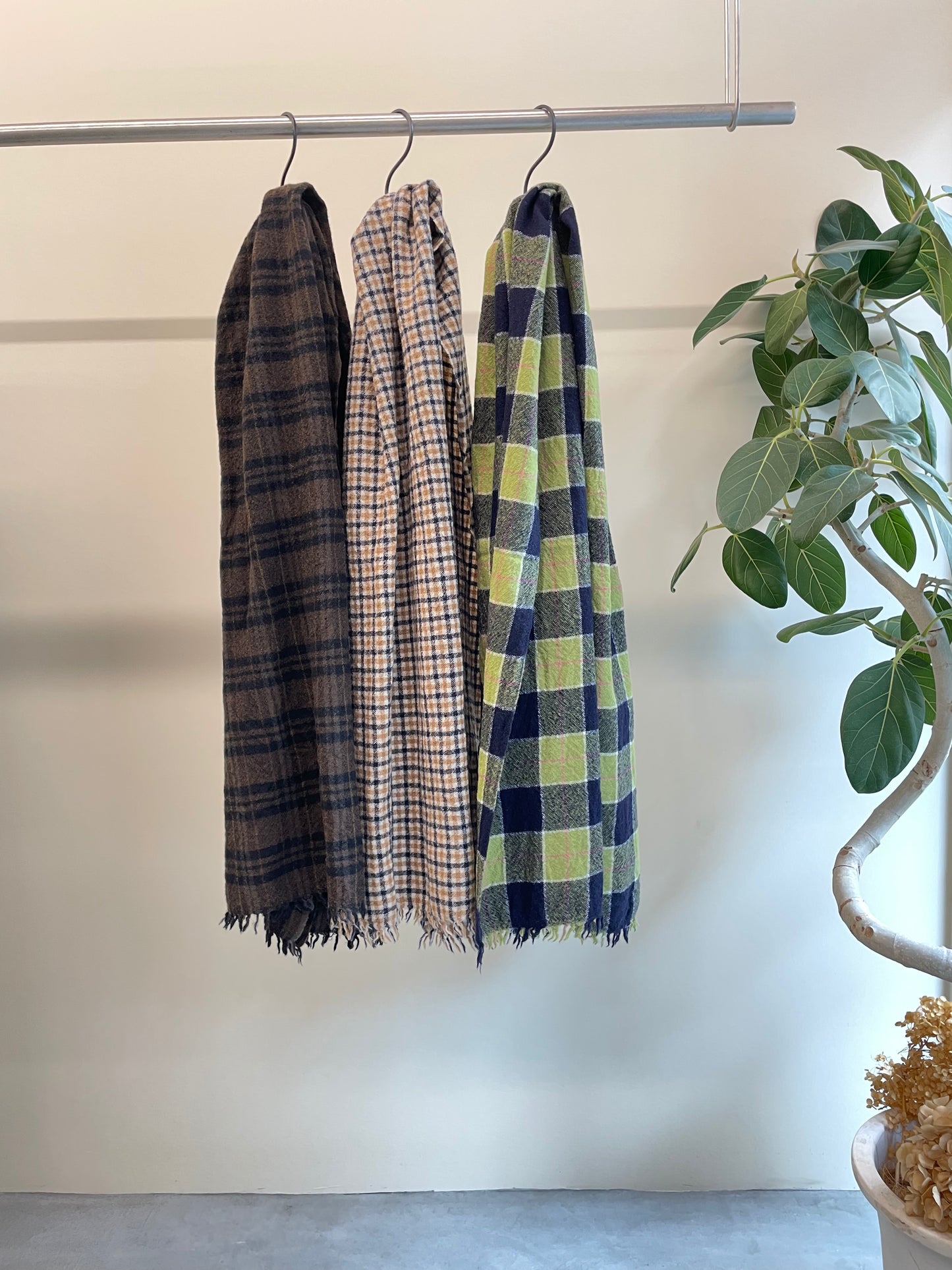 Locally Check Muffler / ローカリー チェック マフラー