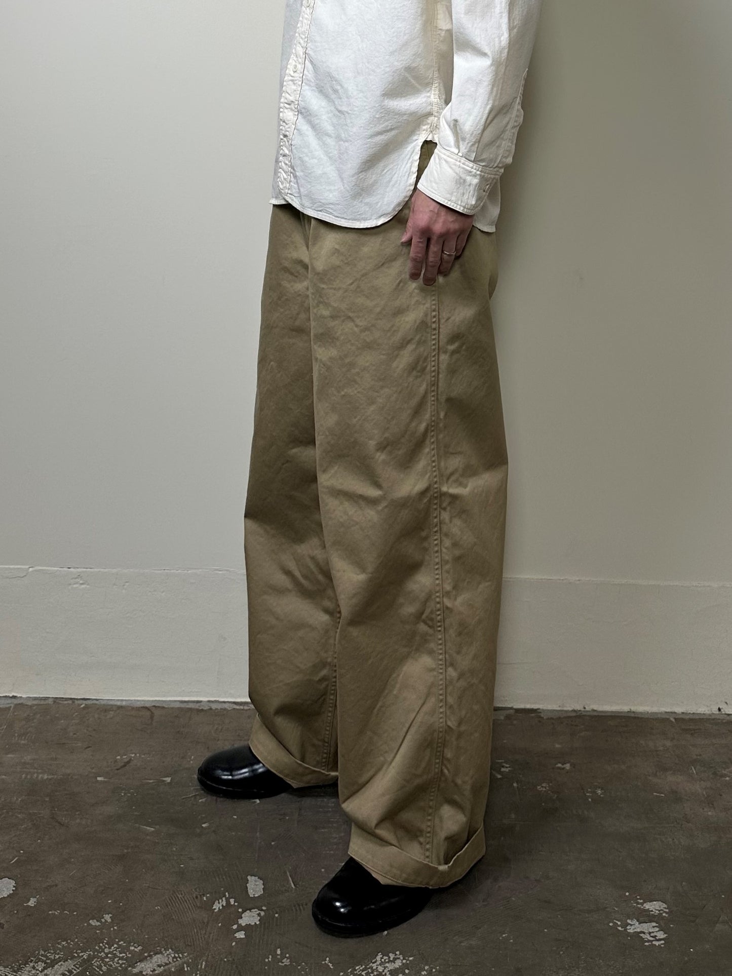ルーズイージーチノトラウザー / Loose easy chino trousers